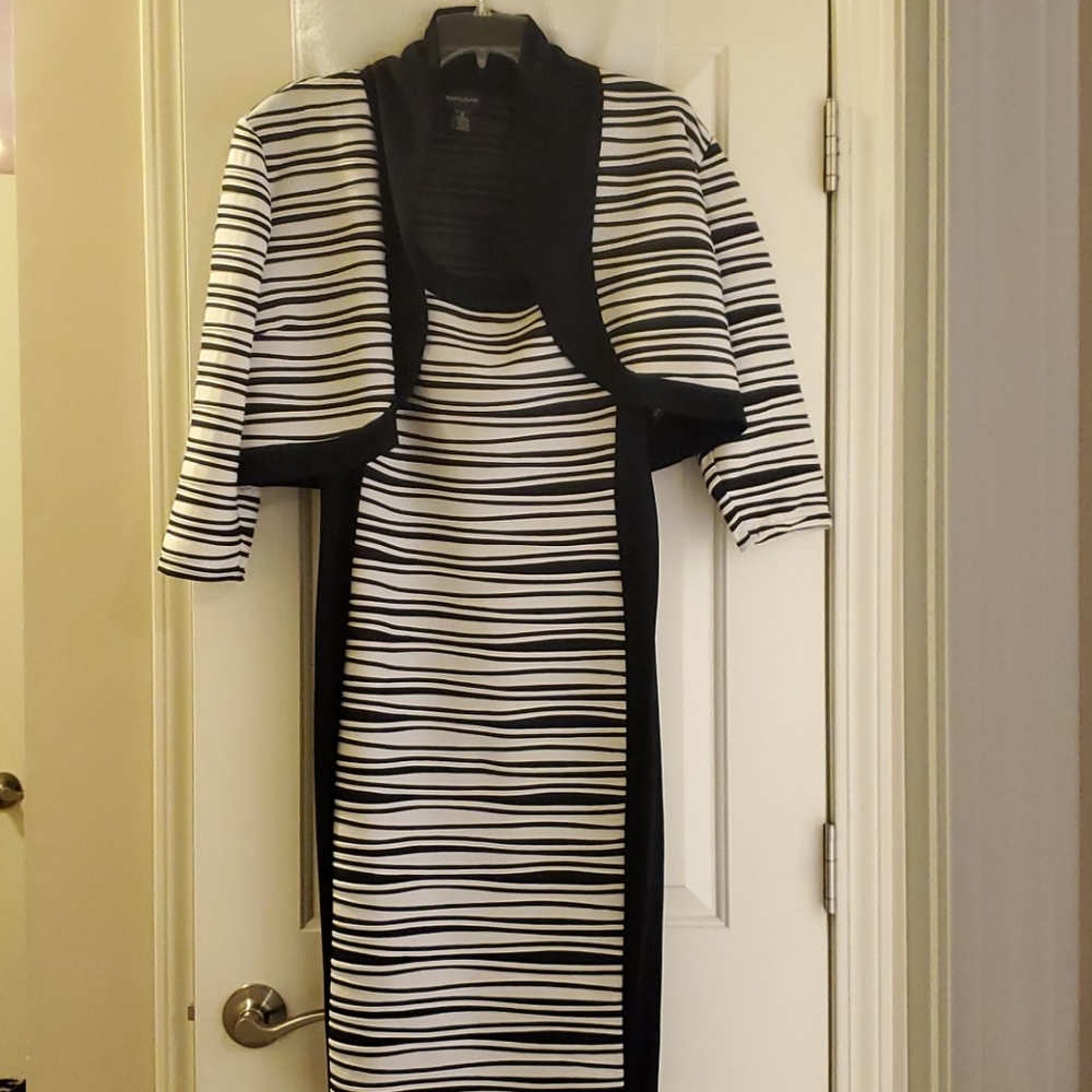 Size 16, R&M Richards dress.